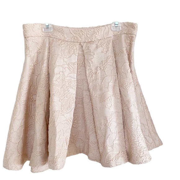 Bebe Blush Pink Floral Brocade Skater Skirt NWOT - Picture 5 of 7